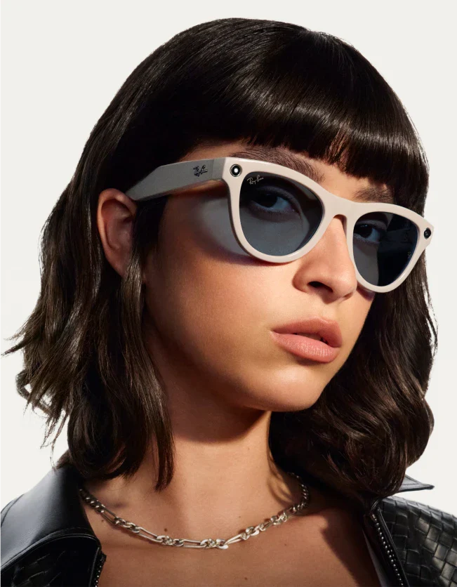 Ray-Ban Meta Skyler (52mm)