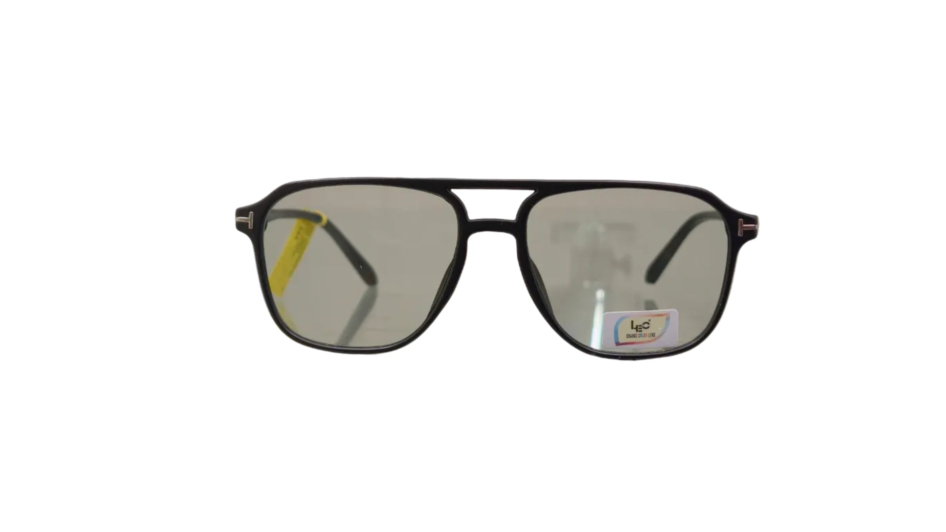 Leo LCC 28032 matte black aviator sunglasses green tint photochromatic lenses
